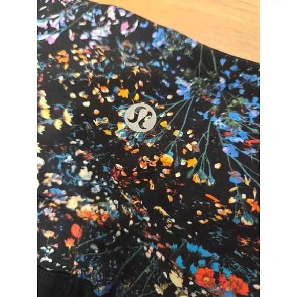 Lululemon Wake & Train Tight *28" Size 6 - Picture 9 of 9